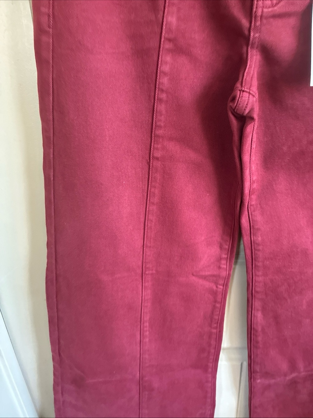 Risen Wide-Leg Tummy Control Jeans — Wine Red - Picture 6 of 12